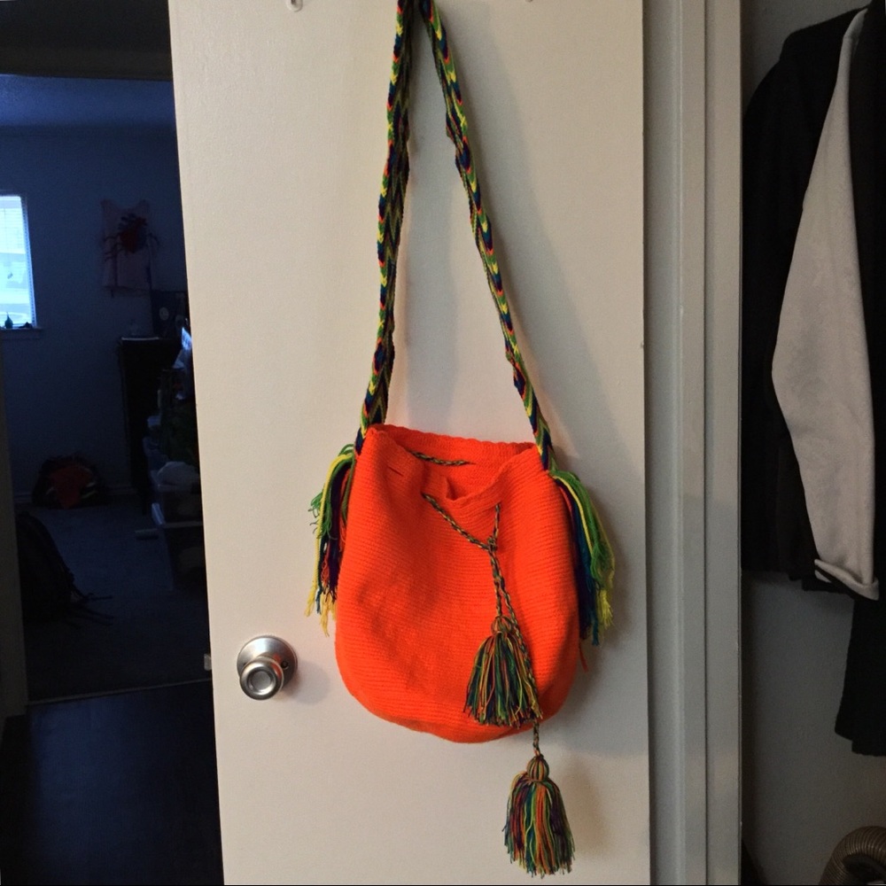 Authentic Wayuu Bucket Bag (Colombian mochila)